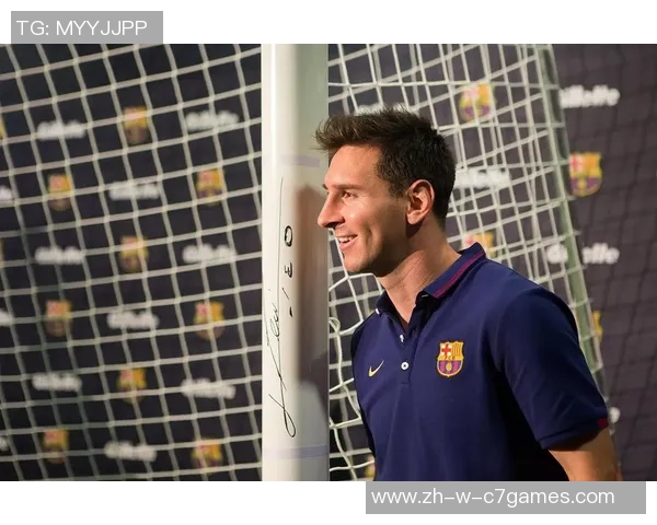 《当足坛巨星带着孩子重返赛场:一个父亲与球迷的成长故事》 《当足坛巨星带着孩子重返赛场:一个父亲与球迷的成长故事》