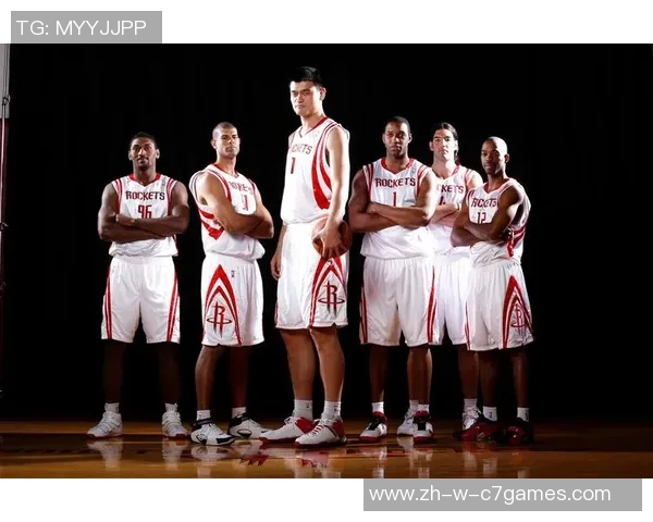 篮球巨星的足球梦:跨界挑战与球场上的无限可能 篮球巨星的足球梦:跨界挑战与球场上的无限可能