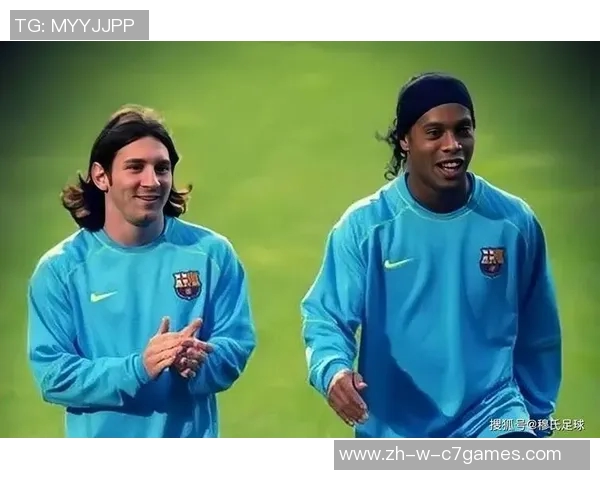 足球巨星携子一起练球温馨画面展现父子情深与运动传承