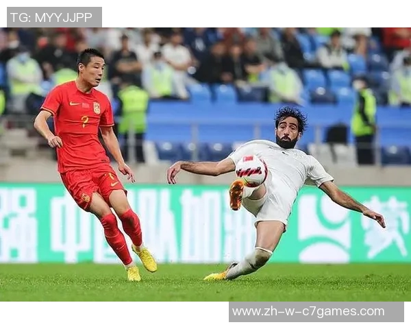 中国足球代表性球星盘点：从李铁到武磊的传奇之路