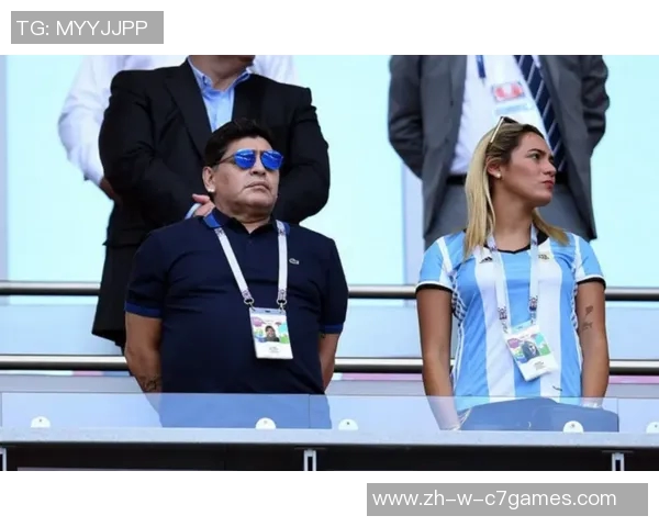 从绿茵巨星到战术大师足球球星转型教练的成功与挑战