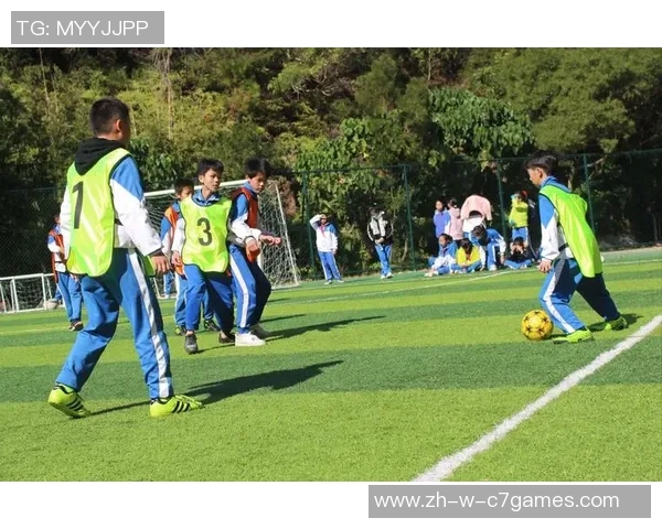 用足球记忆点亮绿茵梦想追随球星脚步感受激情岁月